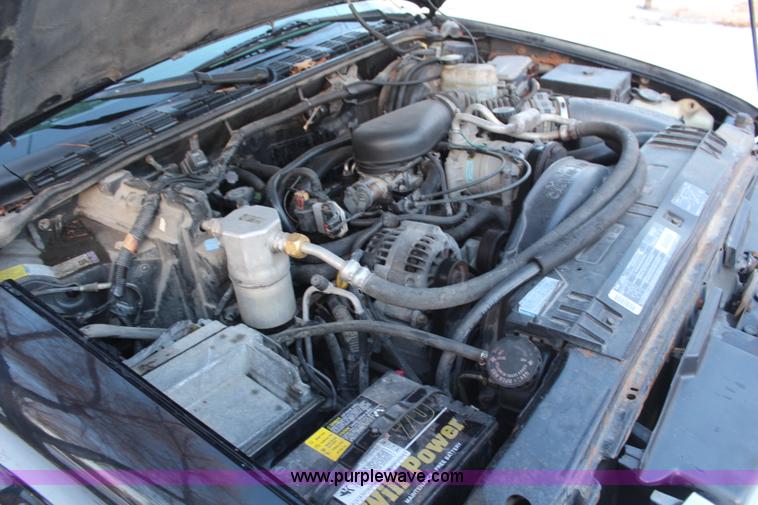 image for item AU9805 2001 Chevrolet Blazer SUV