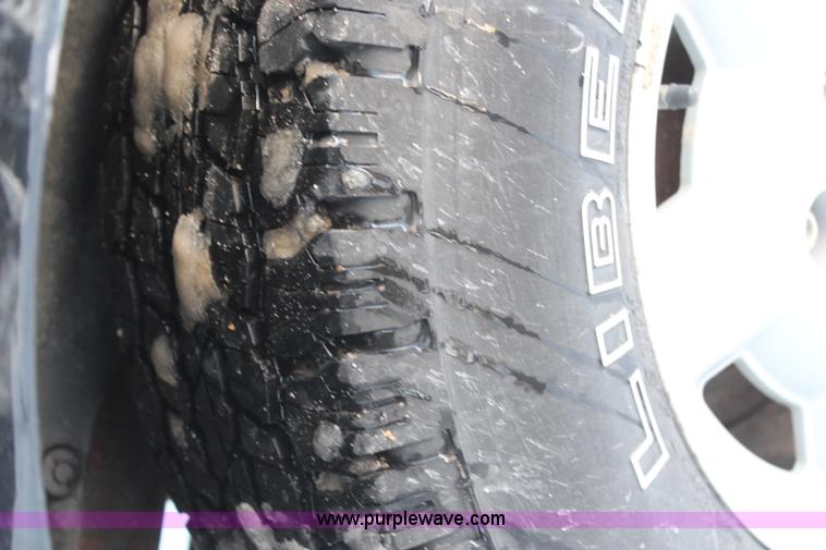 image for item AU9805 2001 Chevrolet Blazer SUV