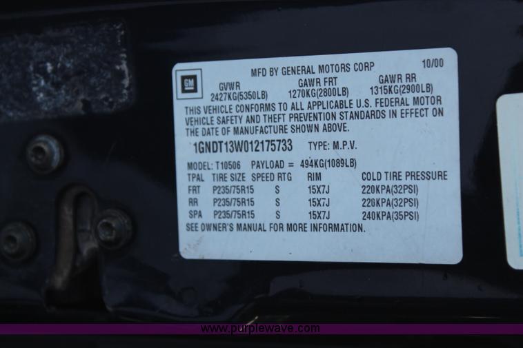 image for item AU9805 2001 Chevrolet Blazer SUV