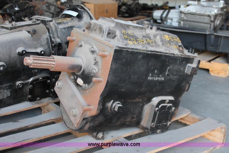 image for item AZ9455 Spicer 6852G rebuilt transmission