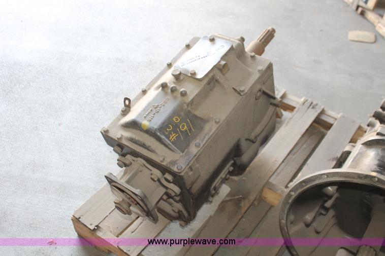 image for item AZ9455 Spicer 6852G rebuilt transmission