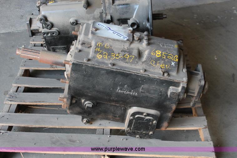 image for item AZ9455 Spicer 6852G rebuilt transmission