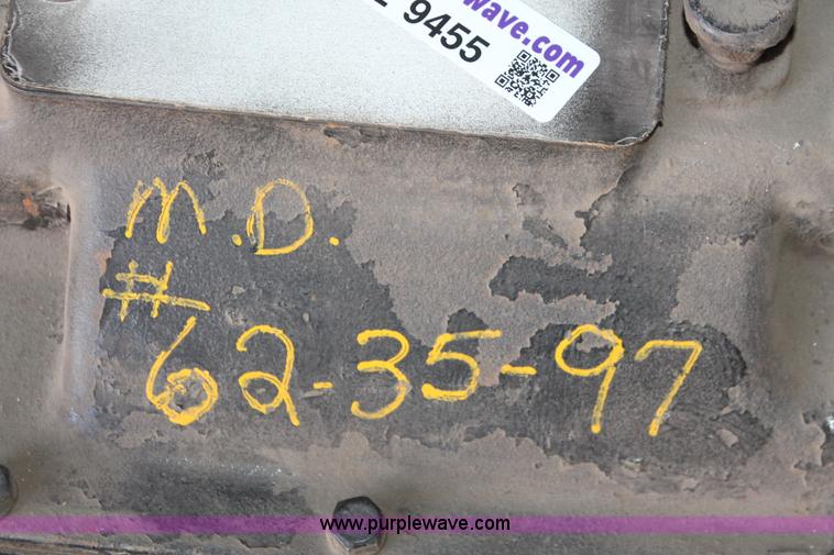 image for item AZ9455 Spicer 6852G rebuilt transmission