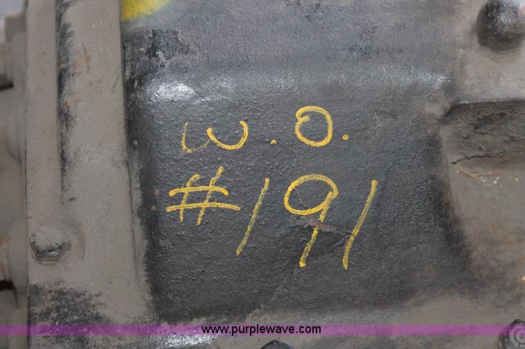 image for item AZ9455 Spicer 6852G rebuilt transmission