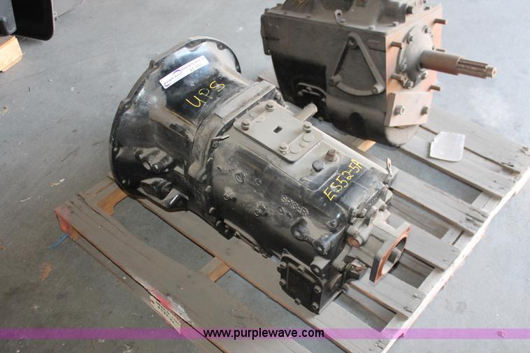 image for item AZ9456 Spicer ES52-5A rebuilt transmission