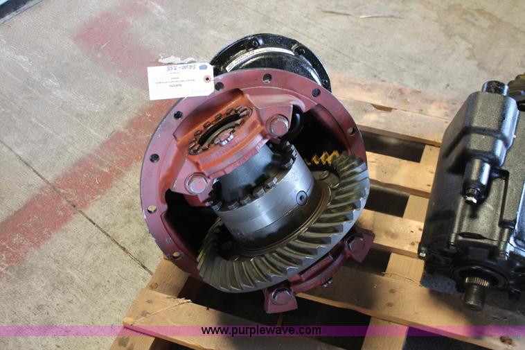 image for item AZ9468 Rockwell Meritor SQ100 differential