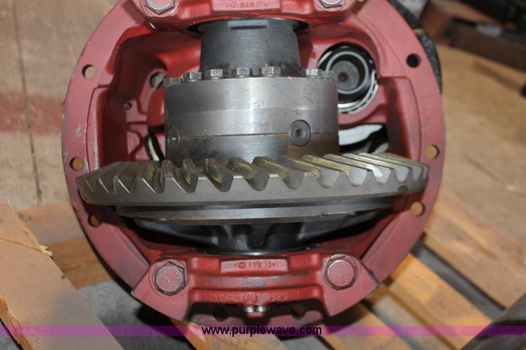 image for item AZ9468 Rockwell Meritor SQ100 differential