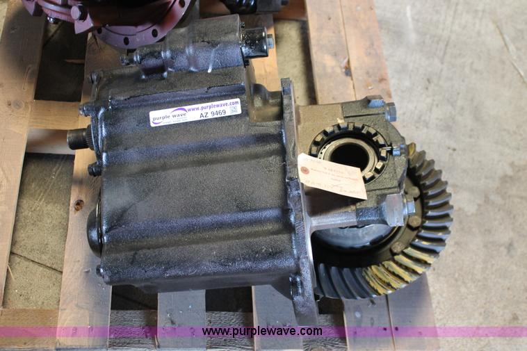 image for item AZ9469 Rockwell Meritor RP20145 differential