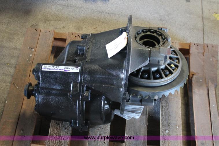 image for item AZ9470 Eaton DS404 differential