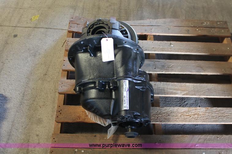 image for item AZ9470 Eaton DS404 differential