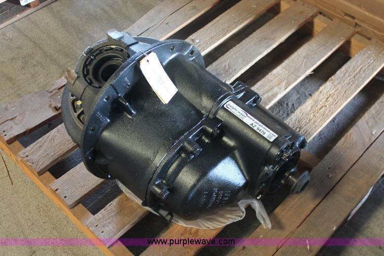 image for item AZ9470 Eaton DS404 differential