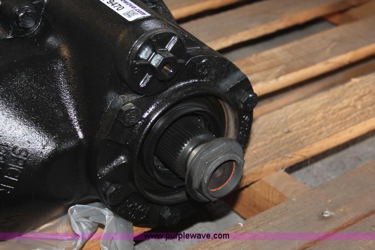 image for item AZ9470 Eaton DS404 differential