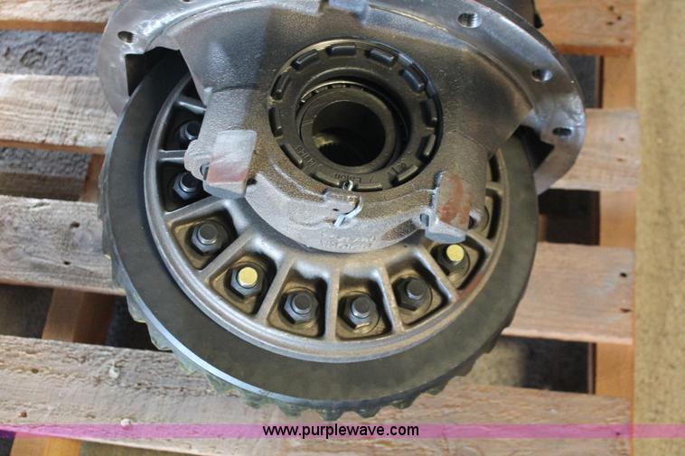 image for item AZ9470 Eaton DS404 differential