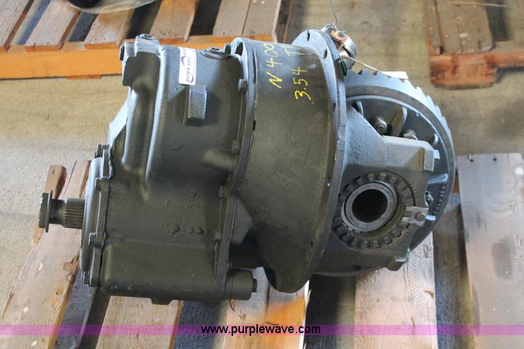 image for item AZ9472 International N400FR rebuilt differential