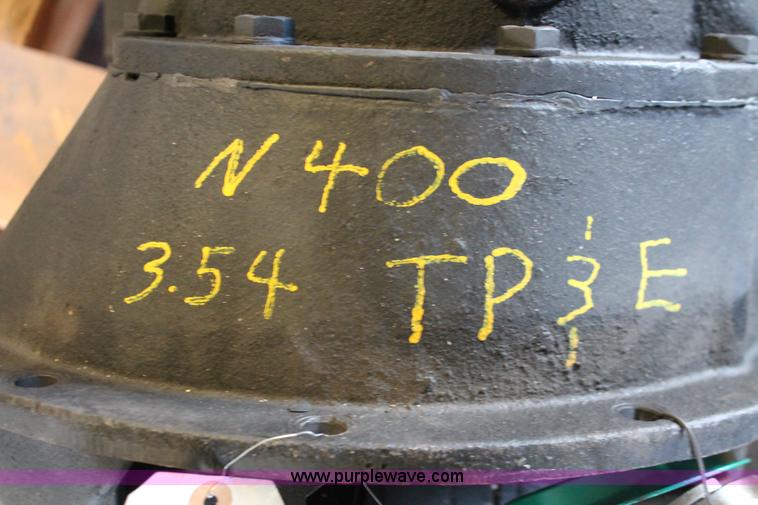 image for item AZ9472 International N400FR rebuilt differential
