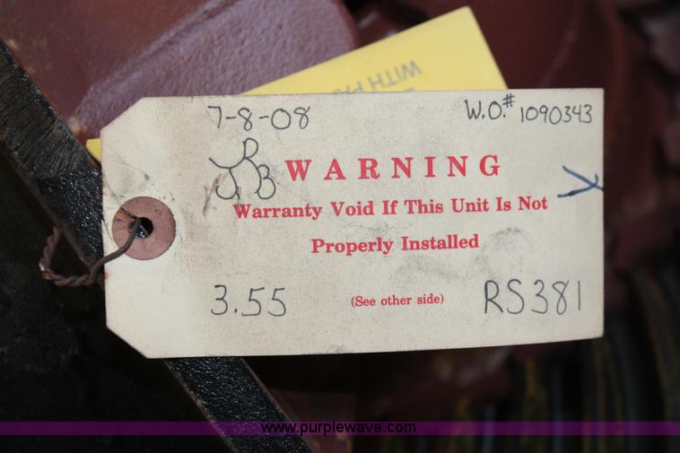 image for item AZ9473 Eaton RS381 differential