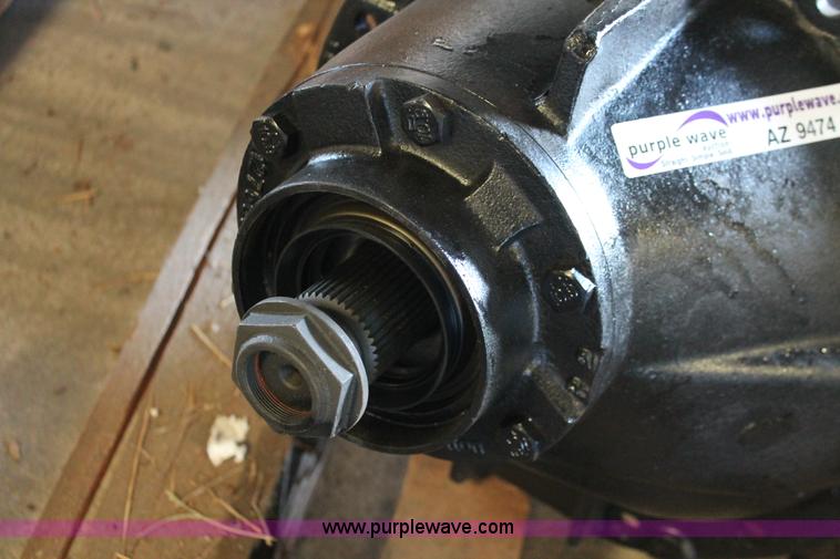 image for item AZ9474 EAton RS404 differential