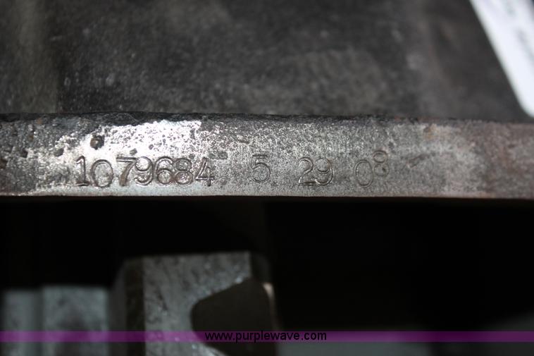 image for item AZ9475 Eaton RS404 differential