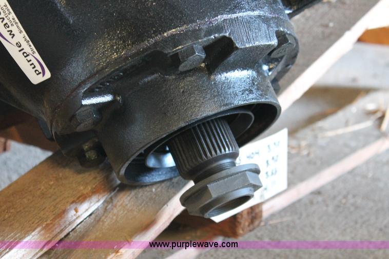 image for item AZ9476 Eaton RS404 differential