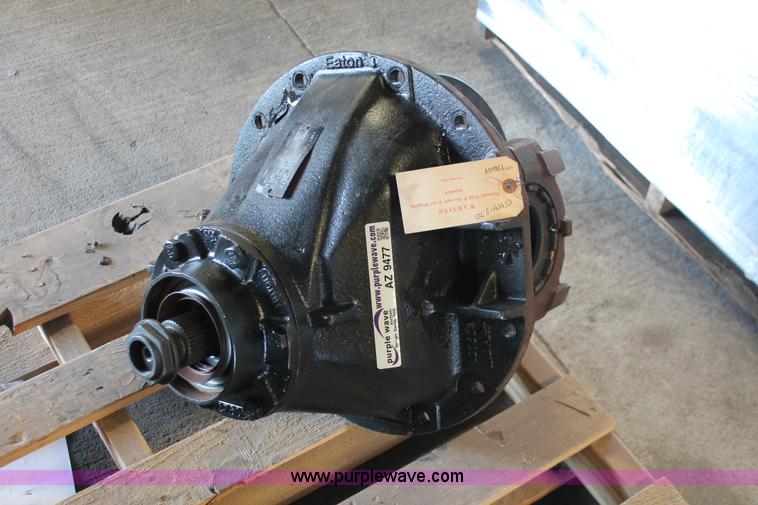 image for item AZ9477 Eaton RS404 differential