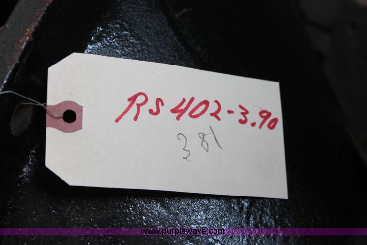 image for item AZ9478 Eaton RS402 rebuilt differential