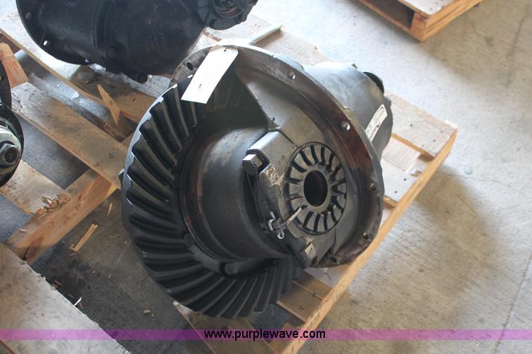 image for item AZ9479 Eaton 19200 rebuilt differential
