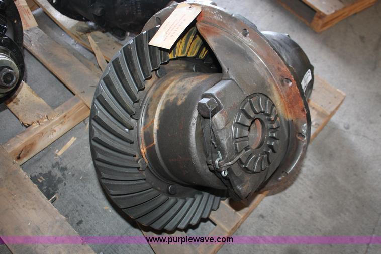 image for item AZ9479 Eaton 19200 rebuilt differential