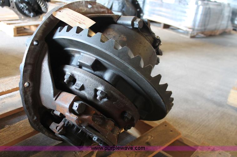 image for item AZ9479 Eaton 19200 rebuilt differential