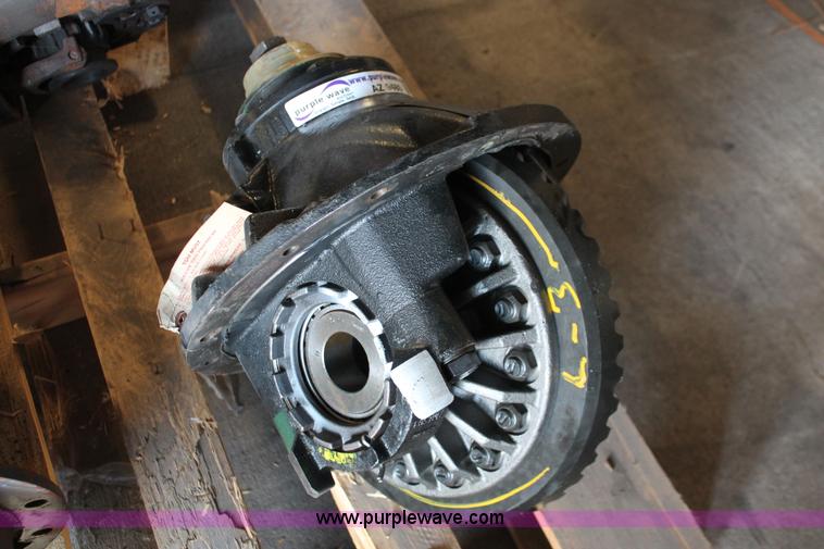 image for item AZ9480 Eaton 19050S rebuilt differential