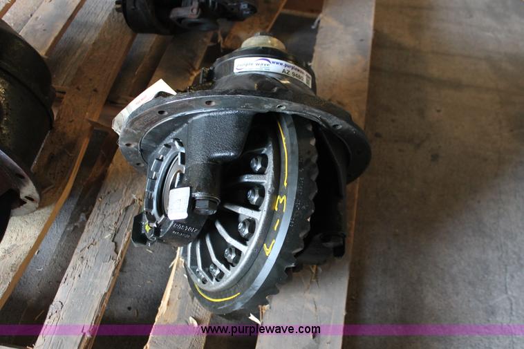 image for item AZ9480 Eaton 19050S rebuilt differential