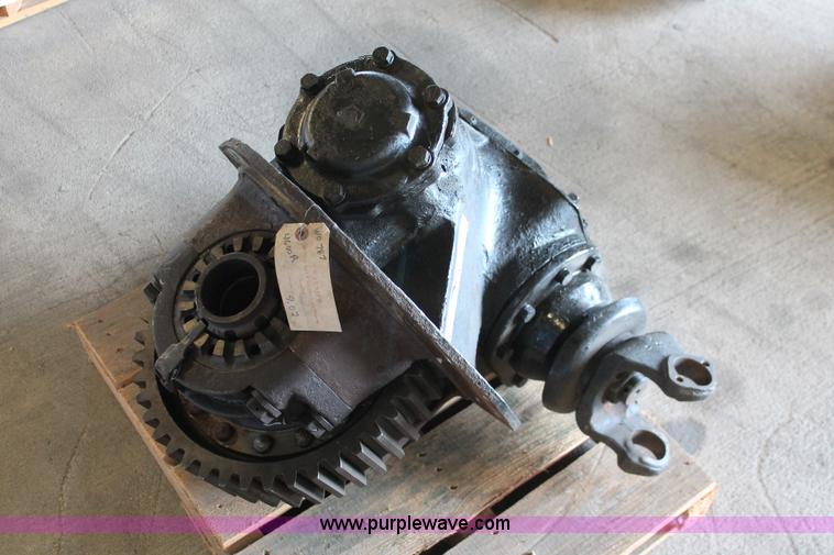 image for item AZ9482 4600R differential