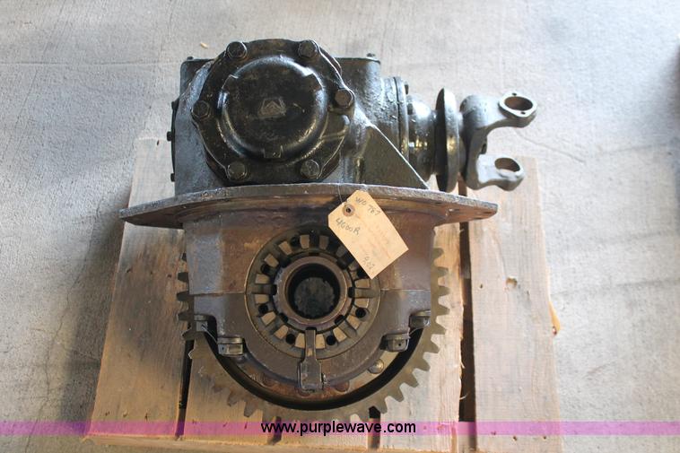 image for item AZ9482 4600R differential