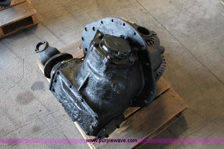 image for item AZ9482 4600R differential