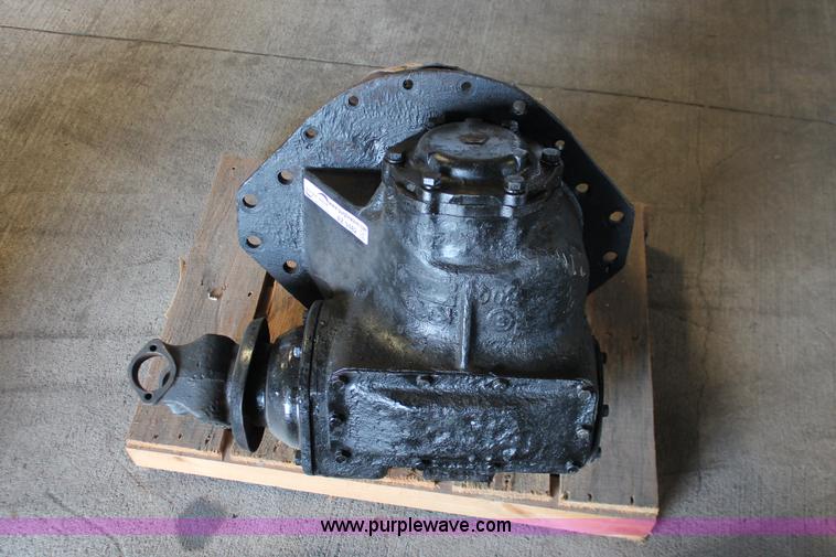 image for item AZ9482 4600R differential