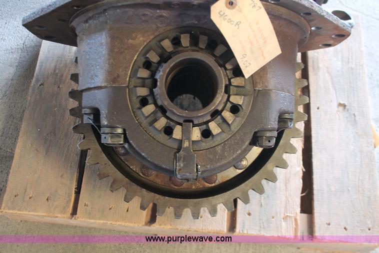 image for item AZ9482 4600R differential