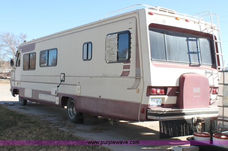 image for item C3667 1987 Chevrolet P30 Mobile Traveler 31' motorhome