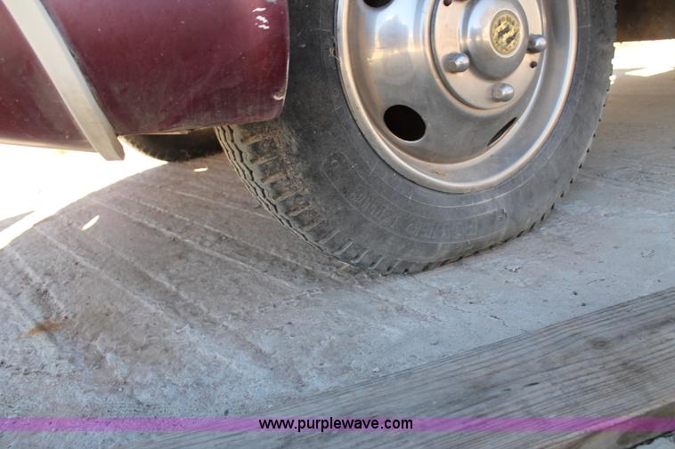 image for item C3667 1987 Chevrolet P30 Mobile Traveler 31' motorhome