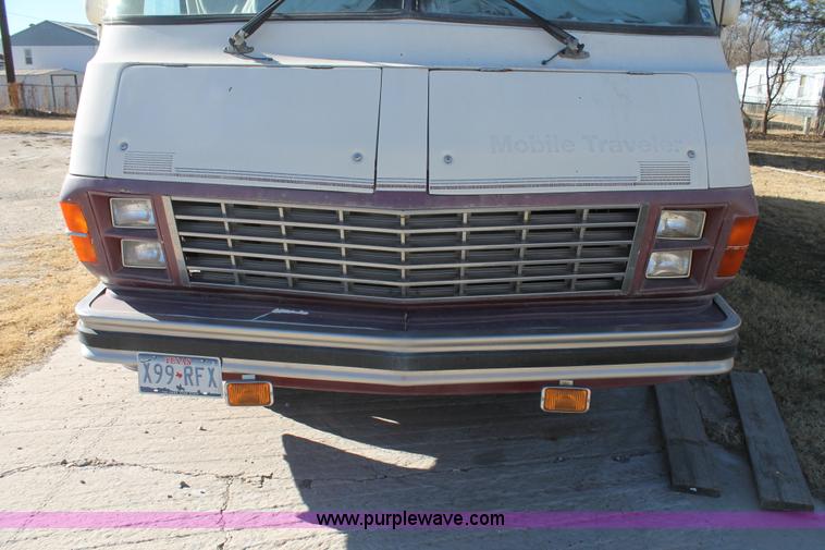 image for item C3667 1987 Chevrolet P30 Mobile Traveler 31' motorhome