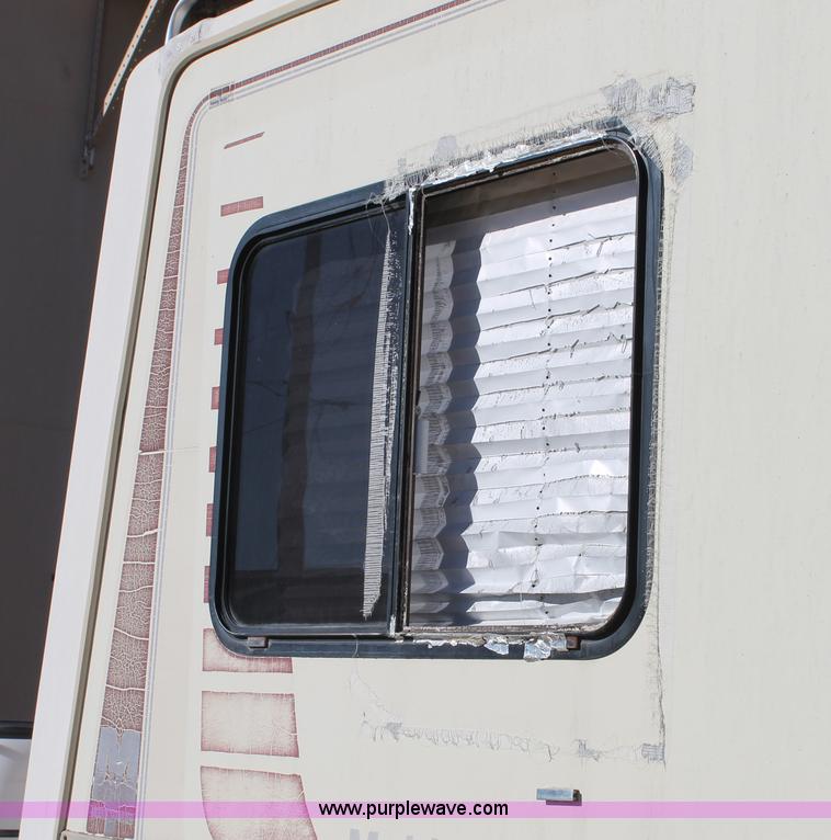 image for item C3667 1987 Chevrolet P30 Mobile Traveler 31' motorhome