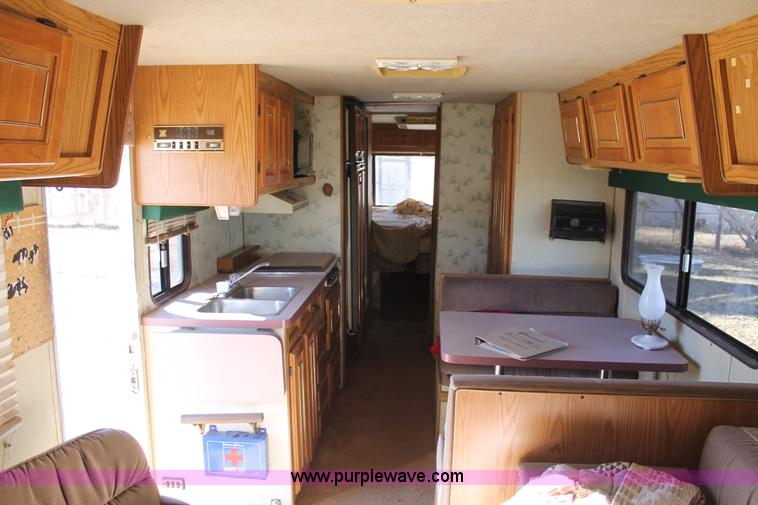 image for item C3667 1987 Chevrolet P30 Mobile Traveler 31' motorhome