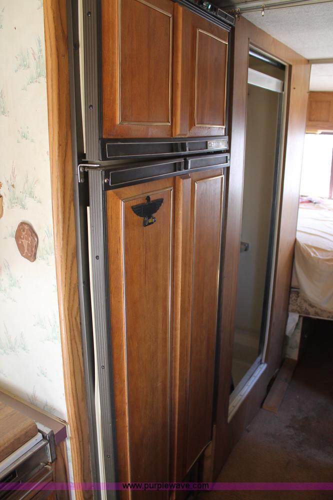 image for item C3667 1987 Chevrolet P30 Mobile Traveler 31' motorhome