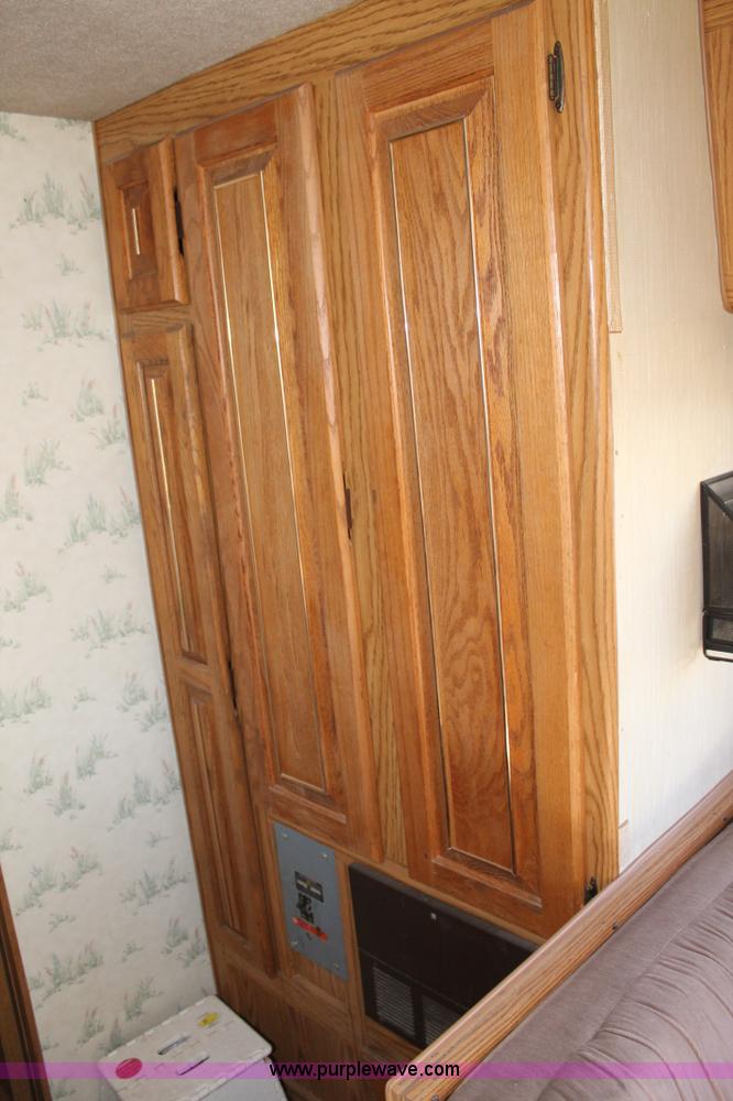 image for item C3667 1987 Chevrolet P30 Mobile Traveler 31' motorhome