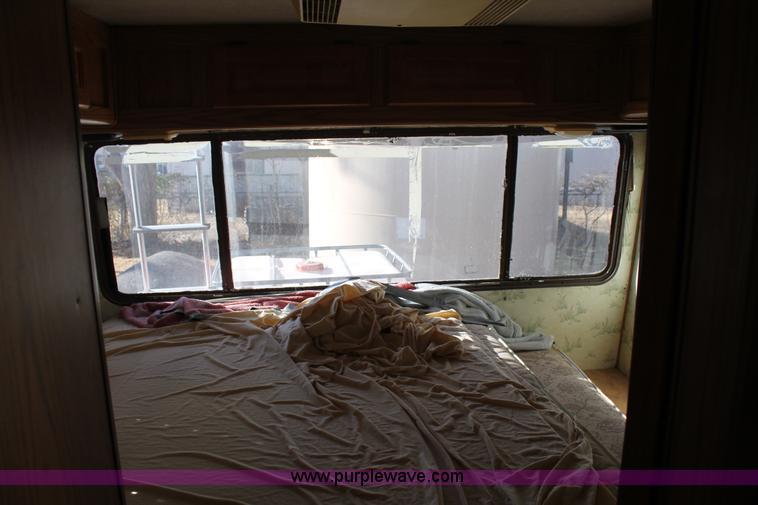 image for item C3667 1987 Chevrolet P30 Mobile Traveler 31' motorhome