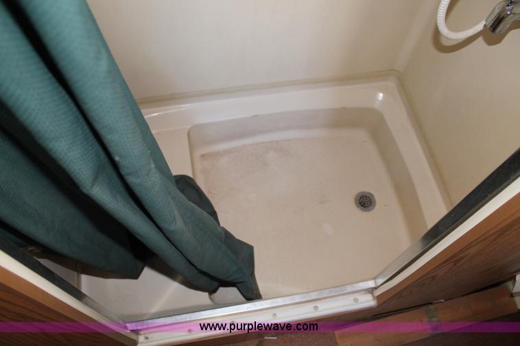 image for item C3667 1987 Chevrolet P30 Mobile Traveler 31' motorhome