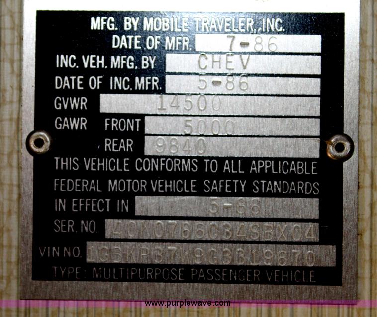image for item C3667 1987 Chevrolet P30 Mobile Traveler 31' motorhome