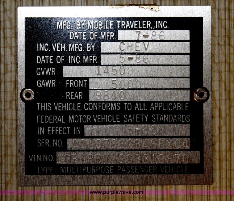 image for item C3667 1987 Chevrolet P30 Mobile Traveler 31' motorhome