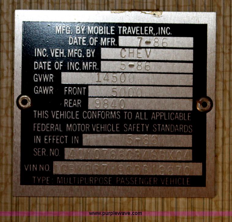 image for item C3667 1987 Chevrolet P30 Mobile Traveler 31' motorhome