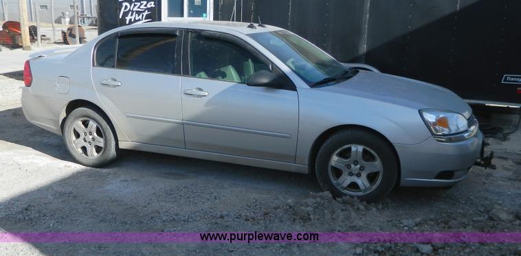 image for item D6077 2004 Chevrolet Malibu LT