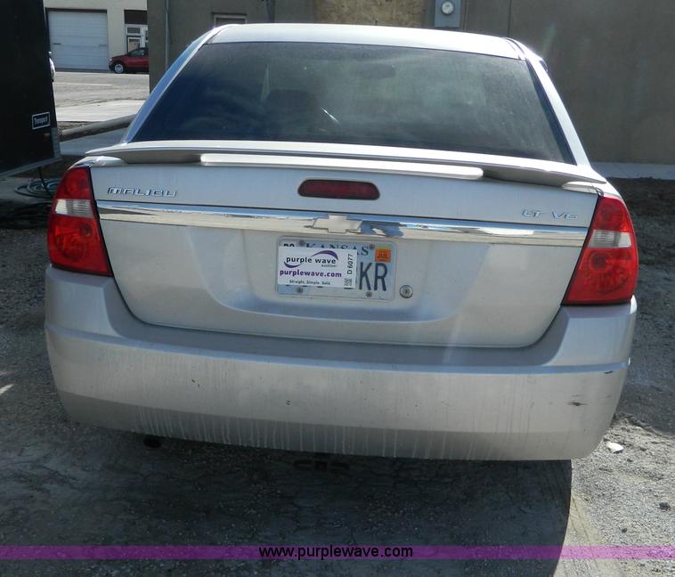 image for item D6077 2004 Chevrolet Malibu LT