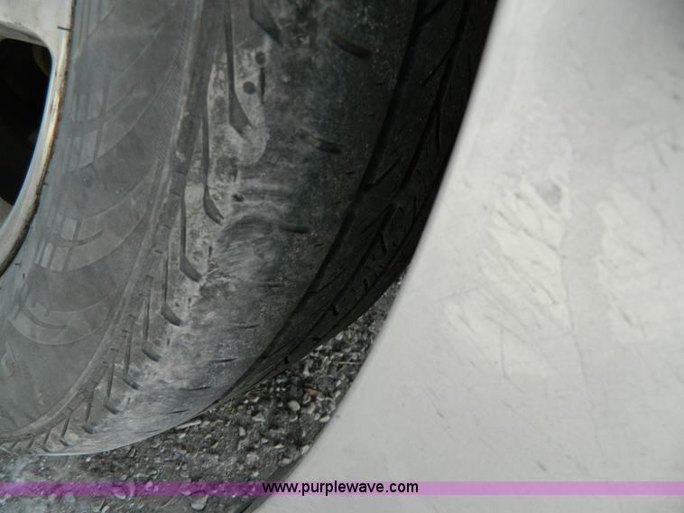 image for item D6077 2004 Chevrolet Malibu LT